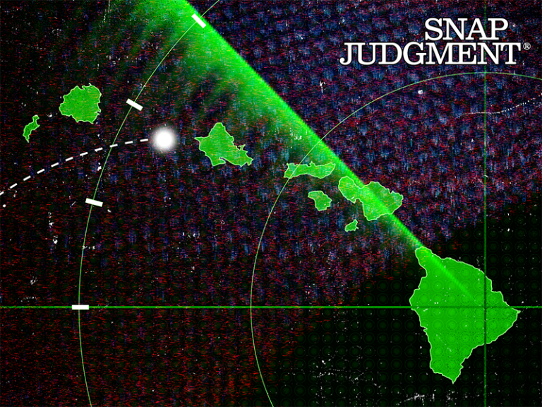 Ocean radar monitoring the islands of Hawaii. A white dot is heading right for the Big Island.